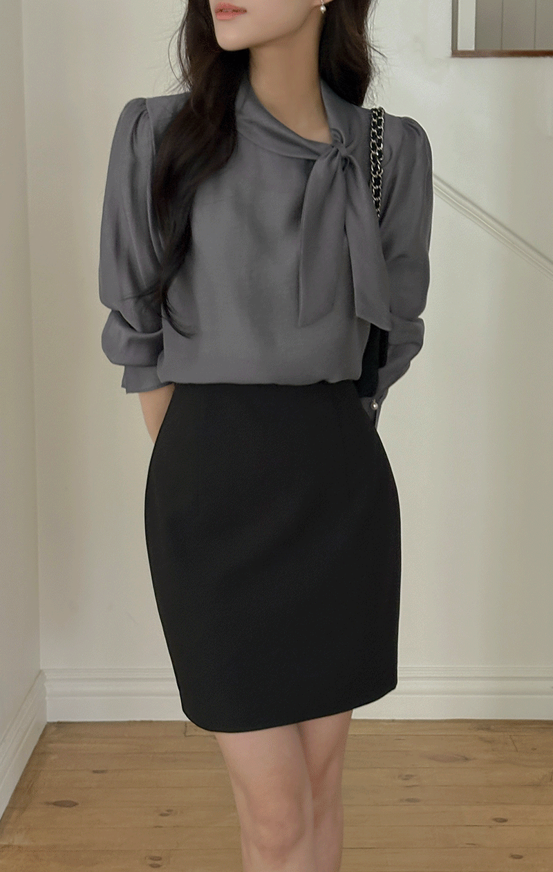 로아 텐셀 스카프넥 블라우스