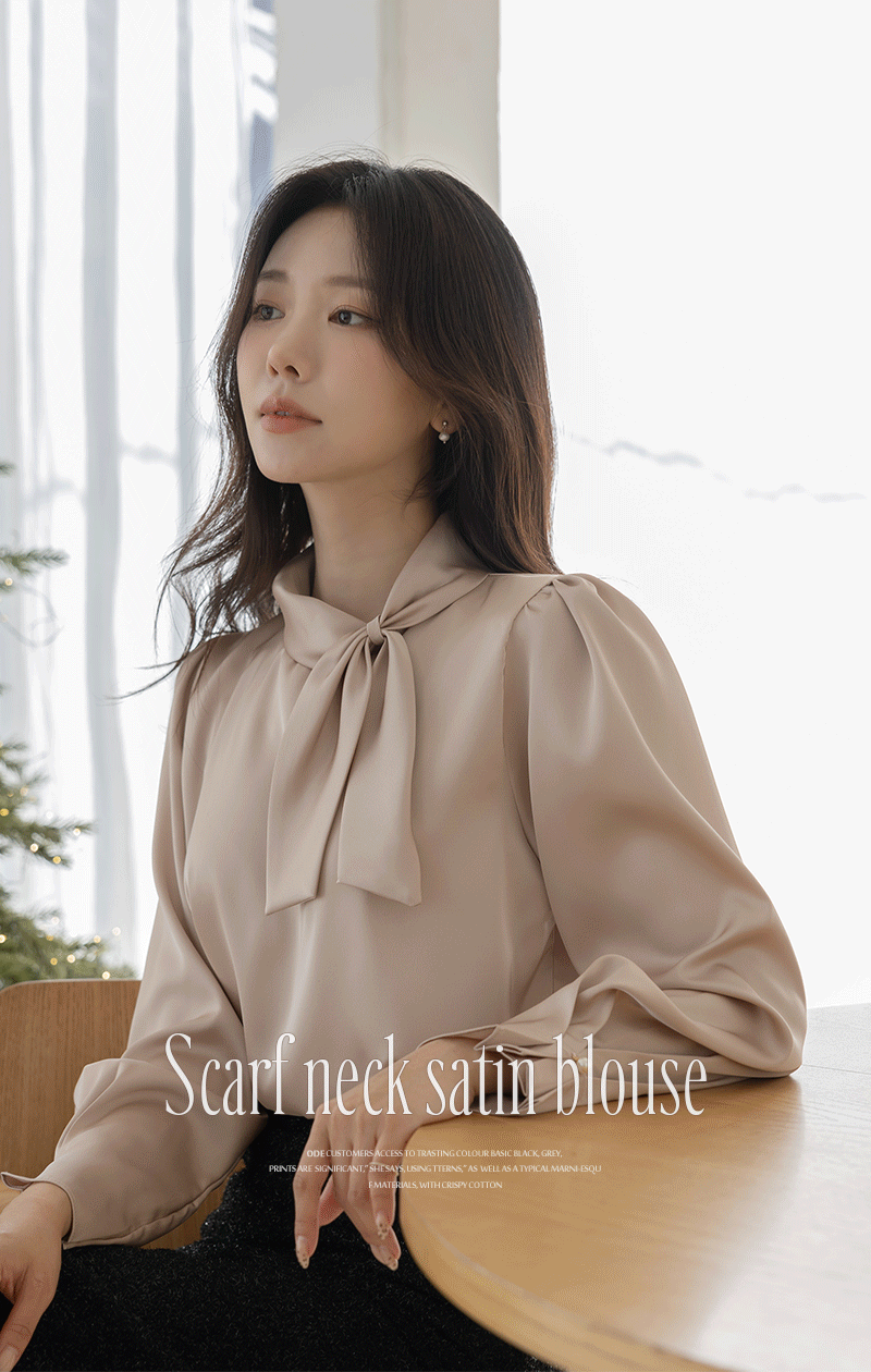 로아 스카프넥 새틴 블라우스